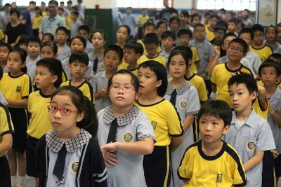 Hongkong_kids_in_school