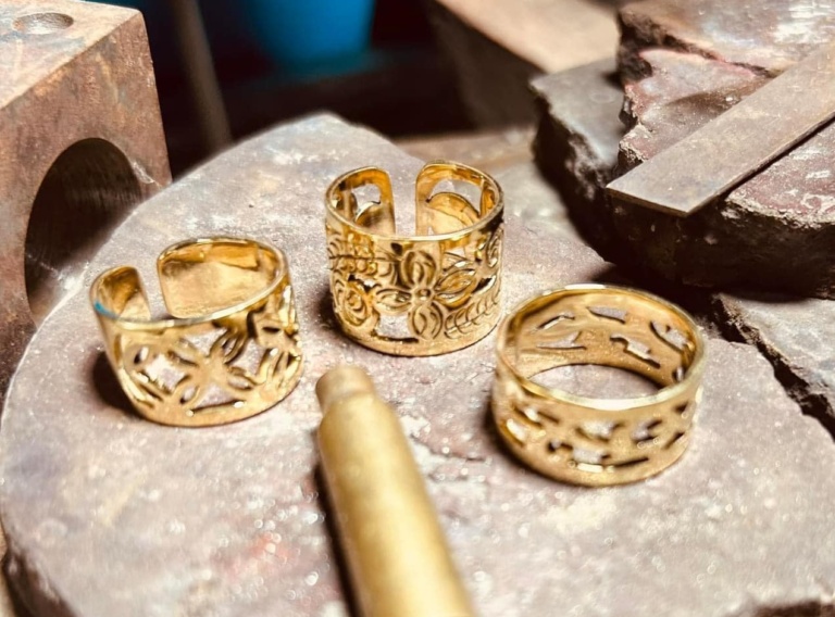 Food and vendors / https://www.crossroads.org.hk/wp-content/uploads/2025/02/Rajana1-Bullet-Shells.jpg